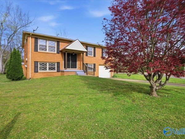 6100 Belgrade Drive NW, Huntsville, AL 35810