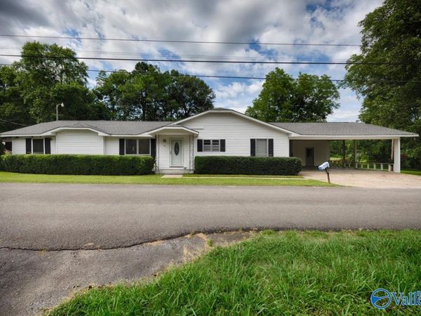 81 Williamson Street, Paint Rock, AL 35764