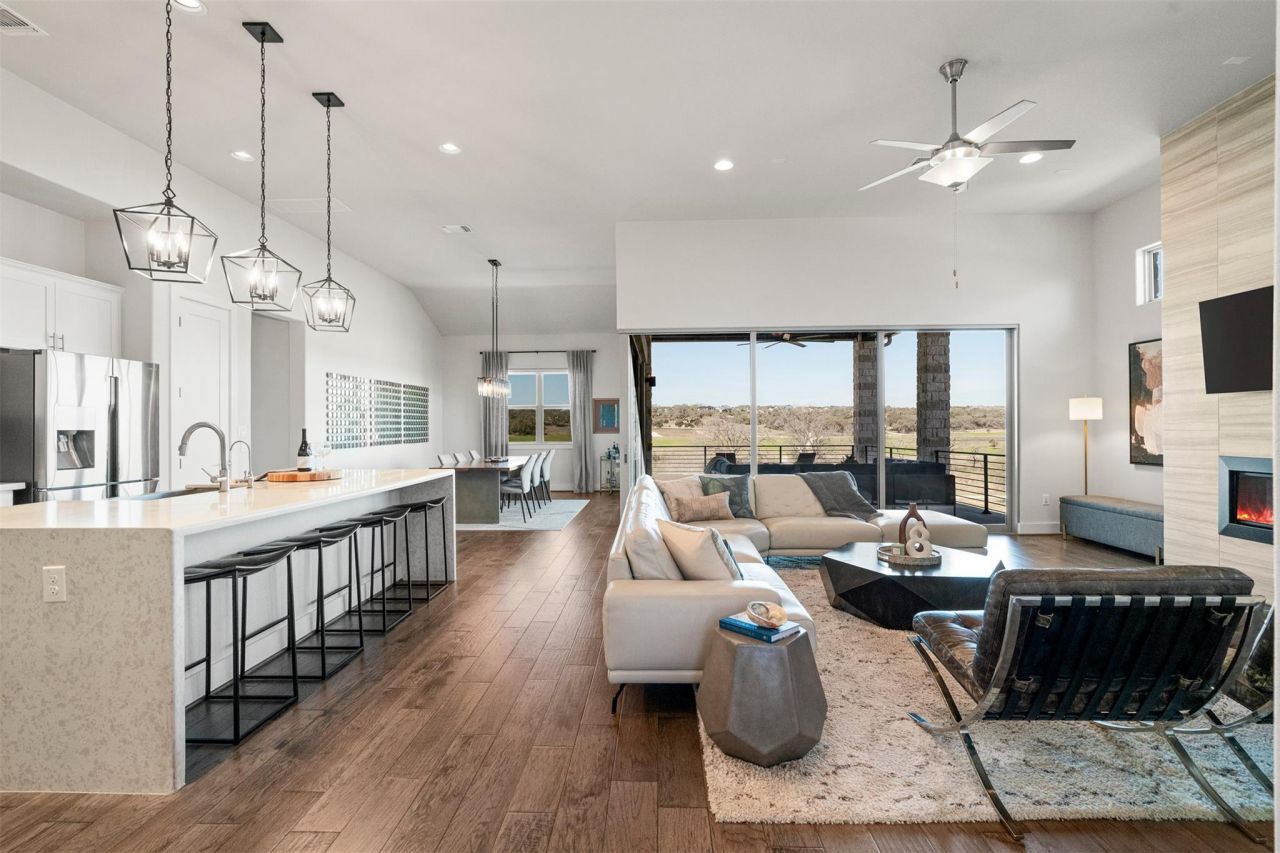 142 White Rock Ct, Dripping Springs, TX 78620 Main Photo