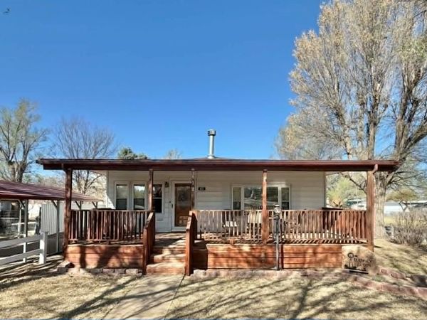 812 N Beaver Street, Guymon, OK 73942