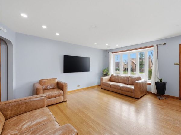 2352 S 2nd Avenue , North Riverside, IL 60546