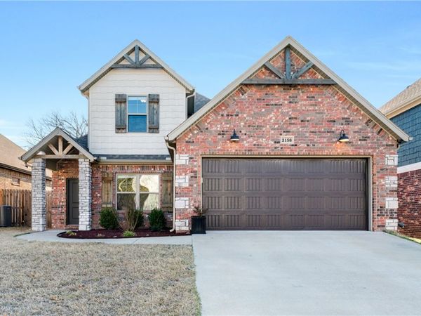 2158 N Woodlark Lane , Fayetteville, AR 72704