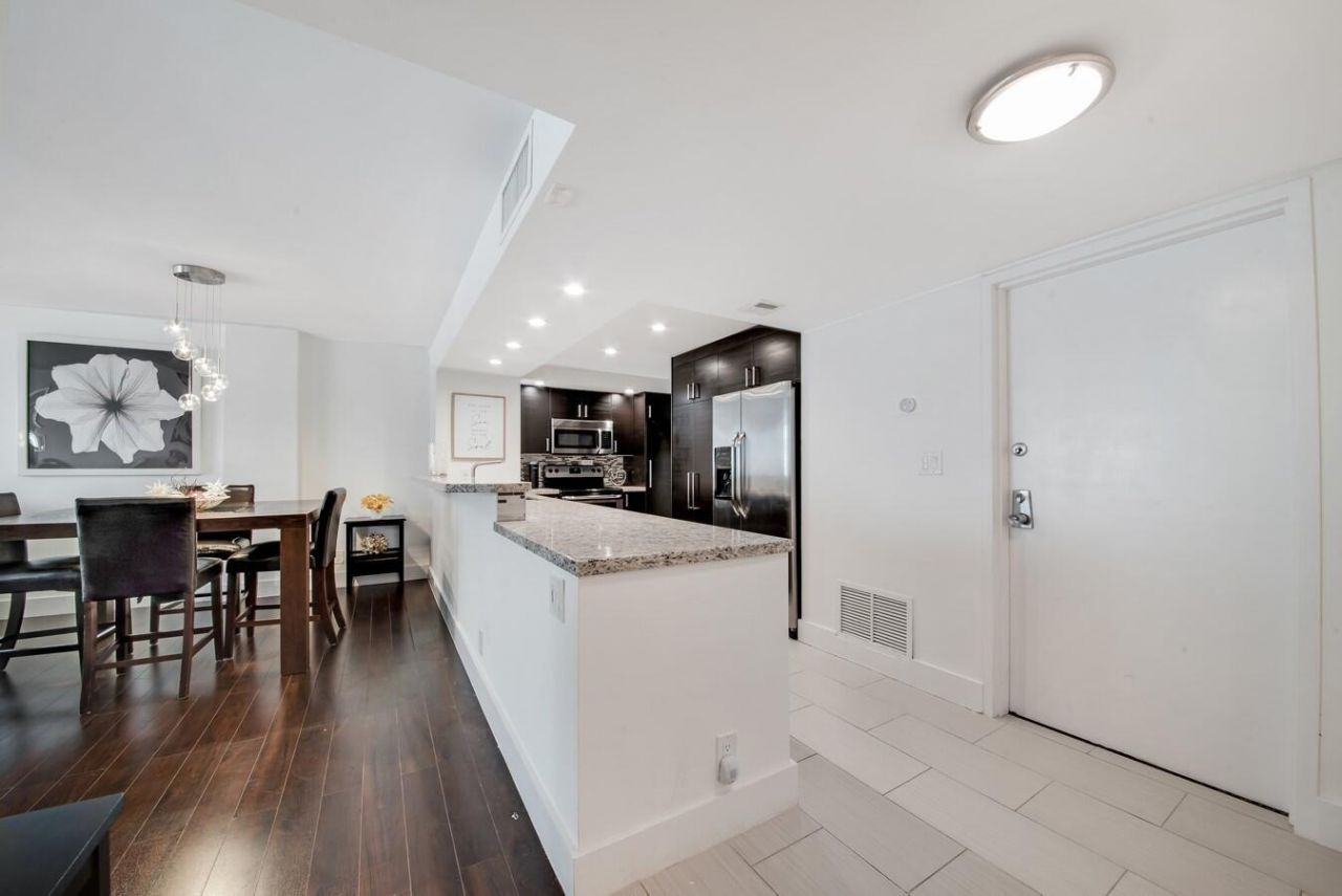 1147 Hillsboro Mile, Unit 505, Hillsboro Beach, FL 33062 Photo