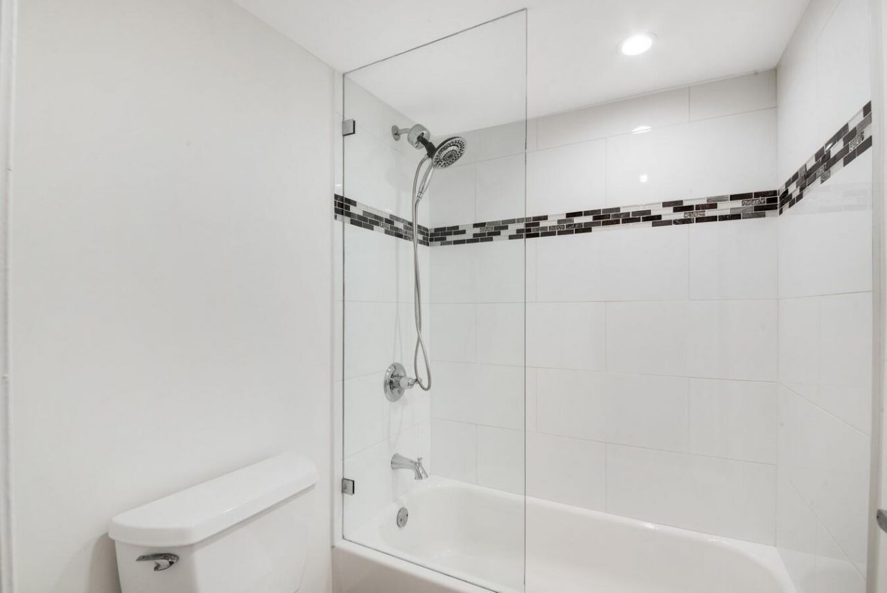 1147 Hillsboro Mile, Unit 505, Hillsboro Beach, FL 33062 Photo