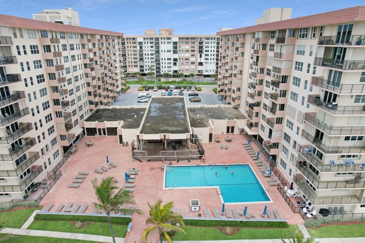 1147 Hillsboro Mile, Unit 505, Hillsboro Beach, FL 33062 Photo