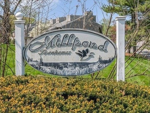 27 Mill Pond, Unit 27, North Andover, MA 01845