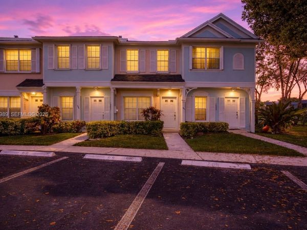 16635 Hemingway Dr , Weston, FL 33326