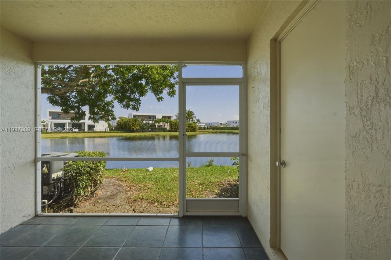 16635 Hemingway Dr , Weston, FL 33326 Photo