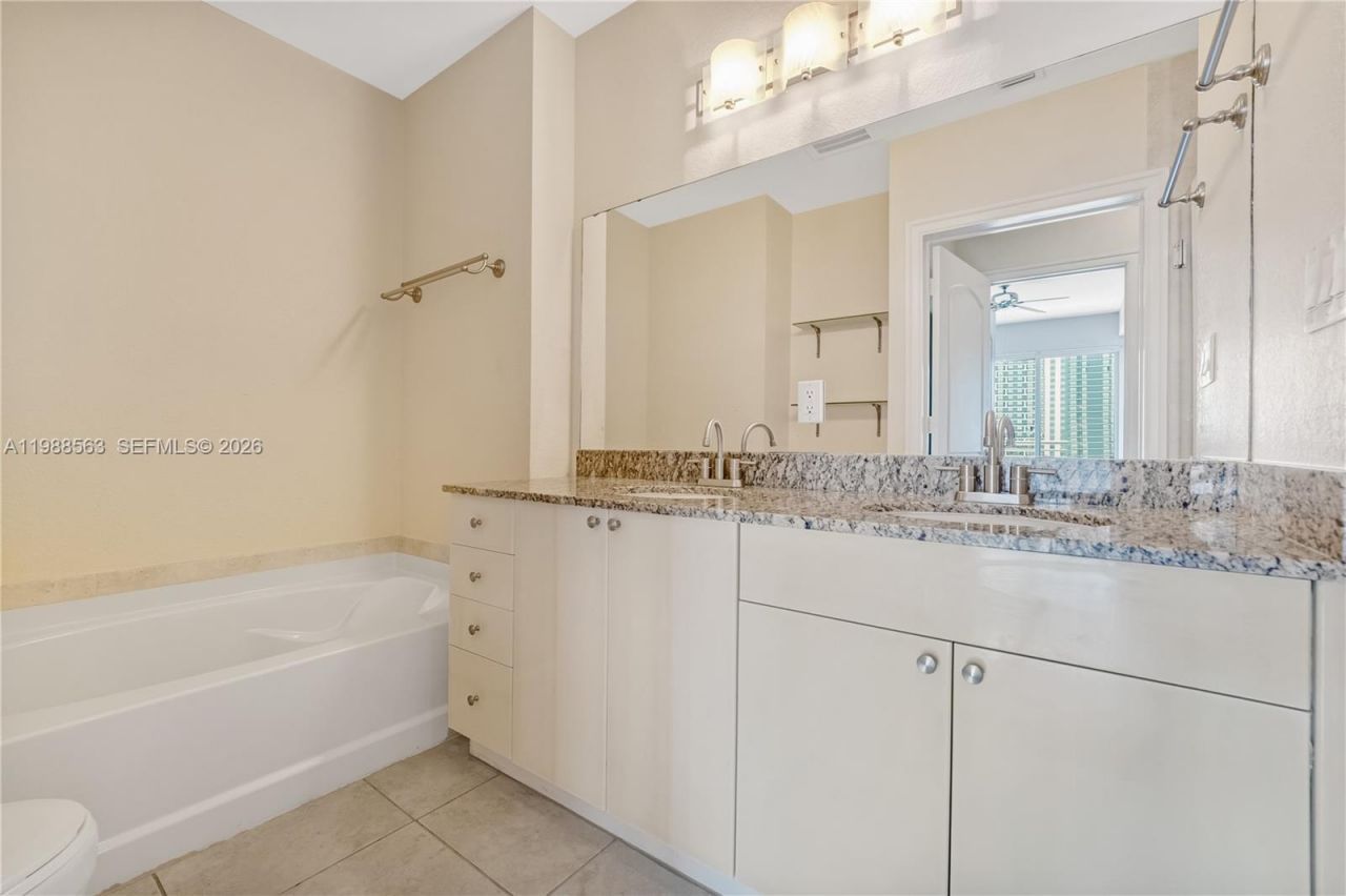 1830 Radius Dr, Unit 1125, Hollywood, FL 33020 Photo