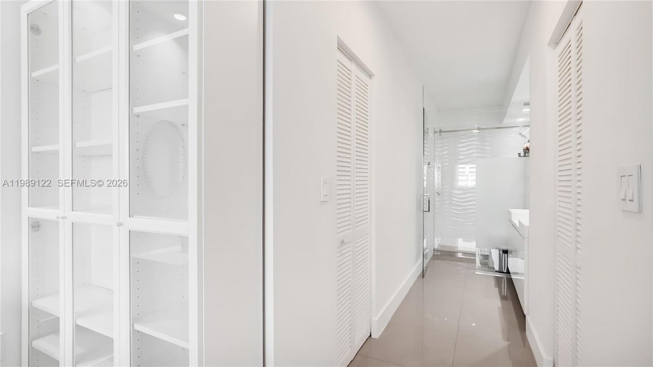 300 Bayview Dr, Unit 307, Sunny Isles Beach, FL 33160 Photo
