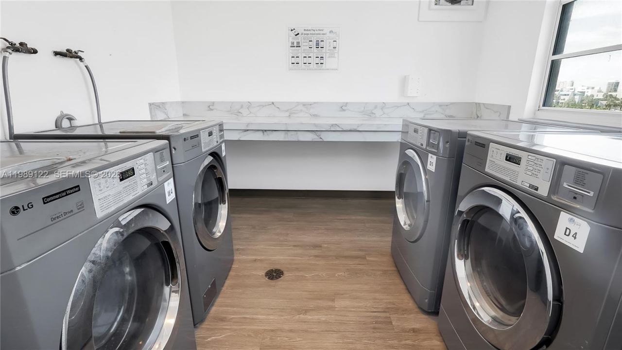 300 Bayview Dr, Unit 307, Sunny Isles Beach, FL 33160 Photo