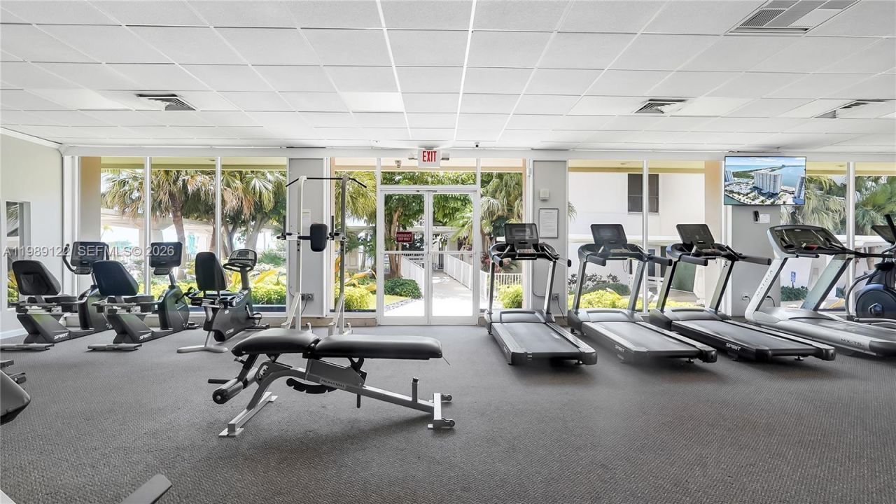 300 Bayview Dr, Unit 307, Sunny Isles Beach, FL 33160 Photo