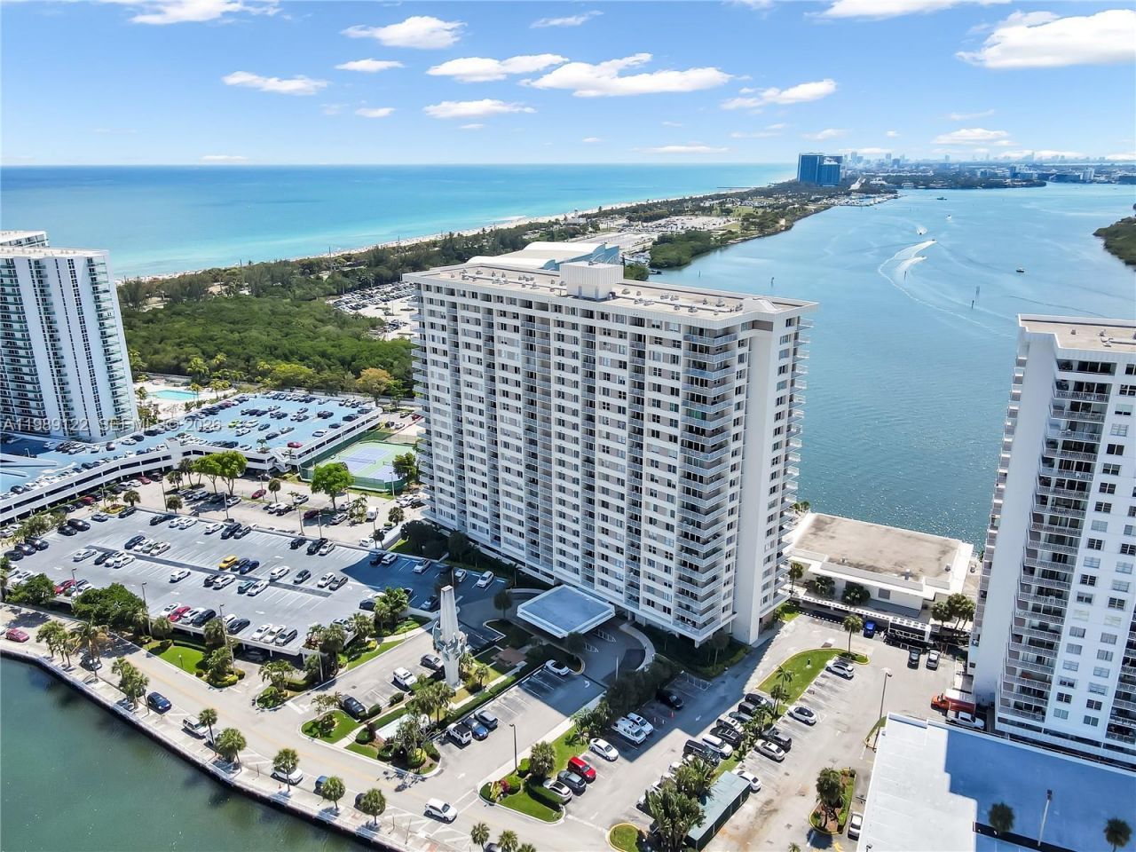 300 Bayview Dr, Unit 307, Sunny Isles Beach, FL 33160 Photo