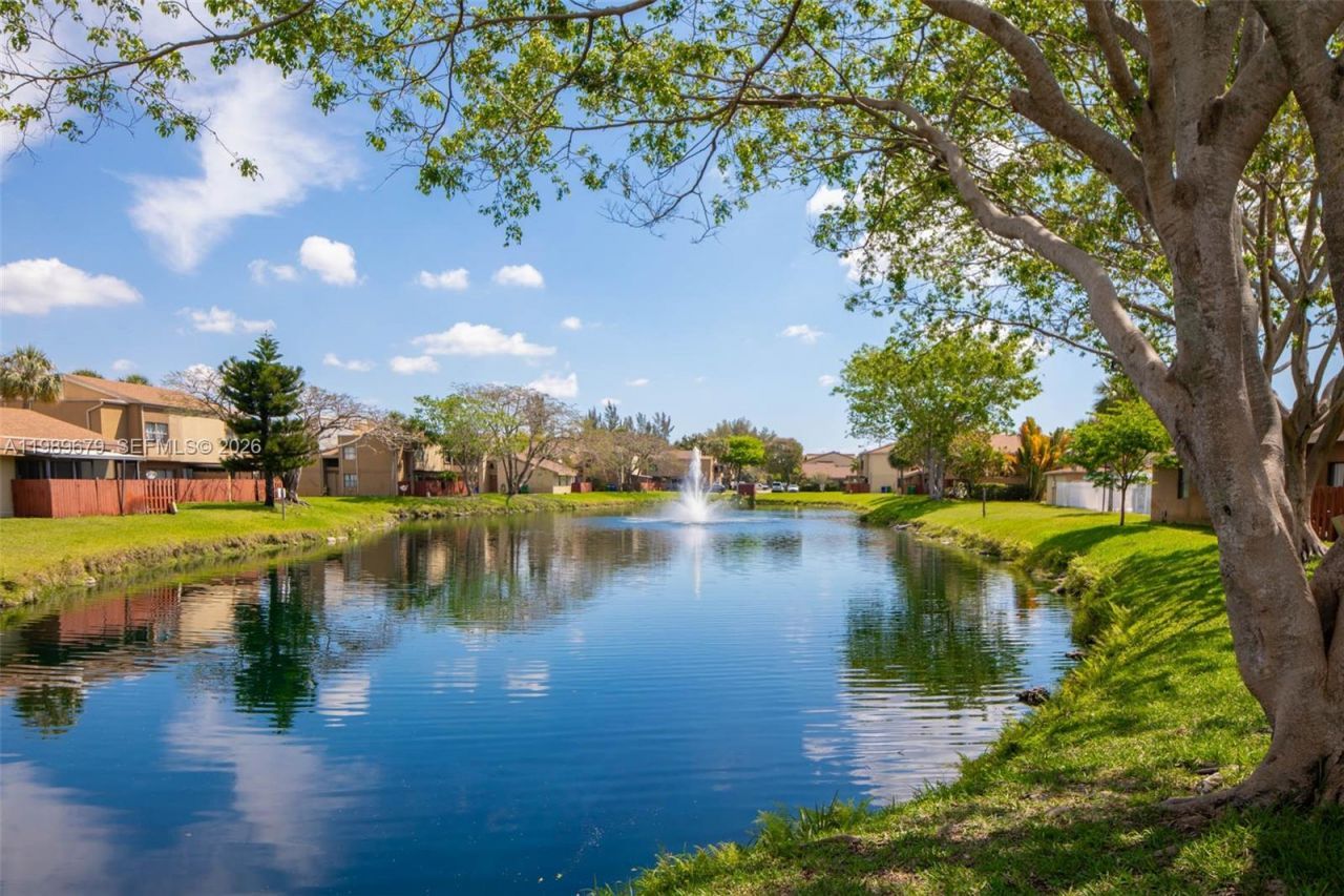 3046 W Missionwood Ln, Unit A-2, Miramar, FL 33025 Photo