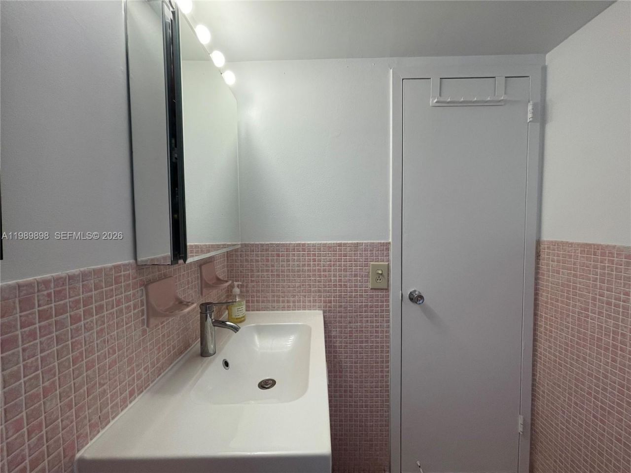 221 Meridian Ave , Unit 410, Miami Beach, FL 33139 Photo