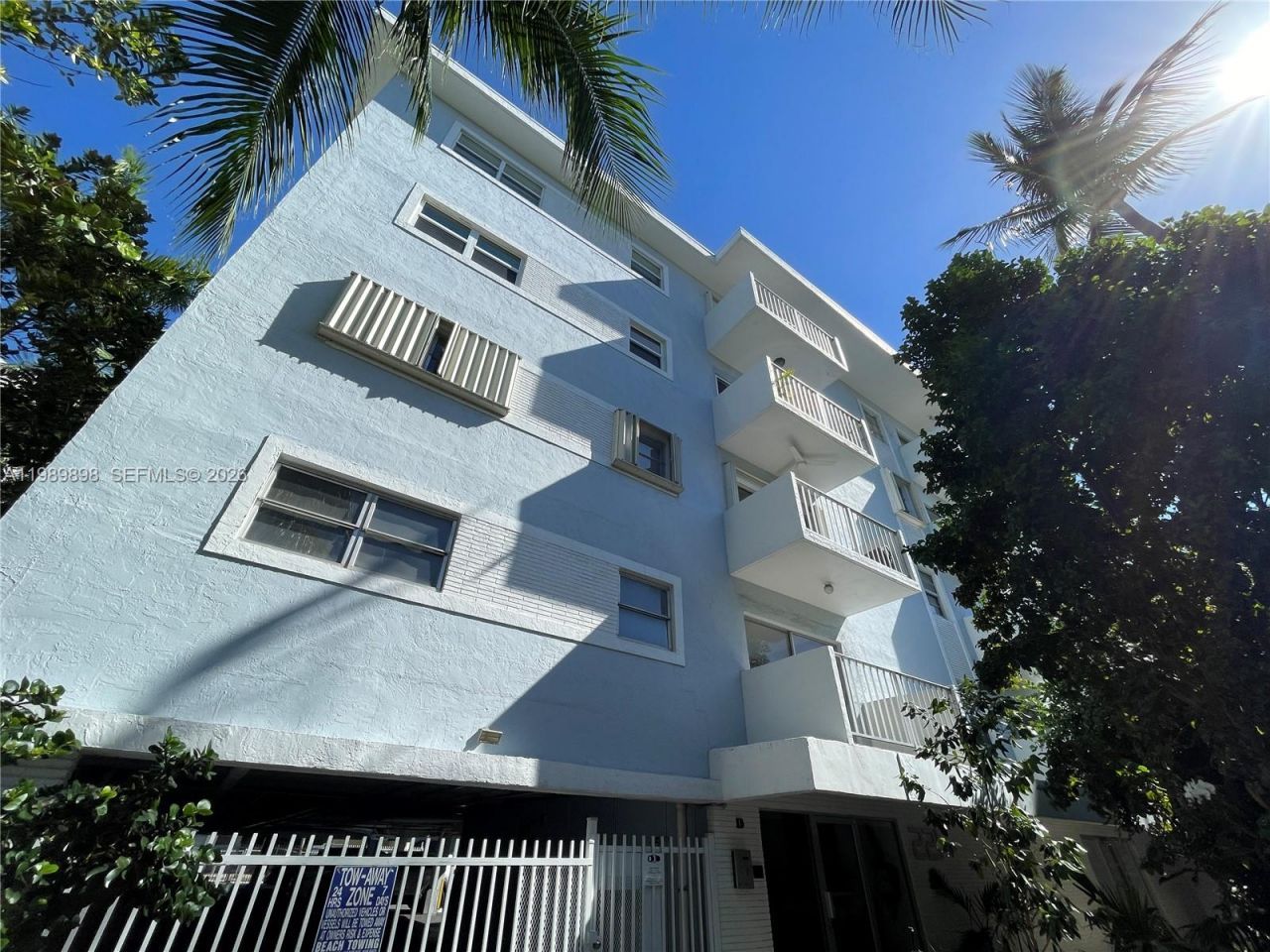 221 Meridian Ave, Unit 410, Miami Beach, FL 33139 Photo