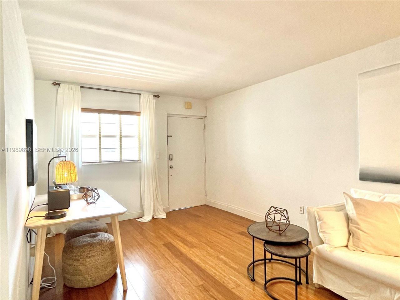 221 Meridian Ave, Unit 410, Miami Beach, FL 33139 Photo