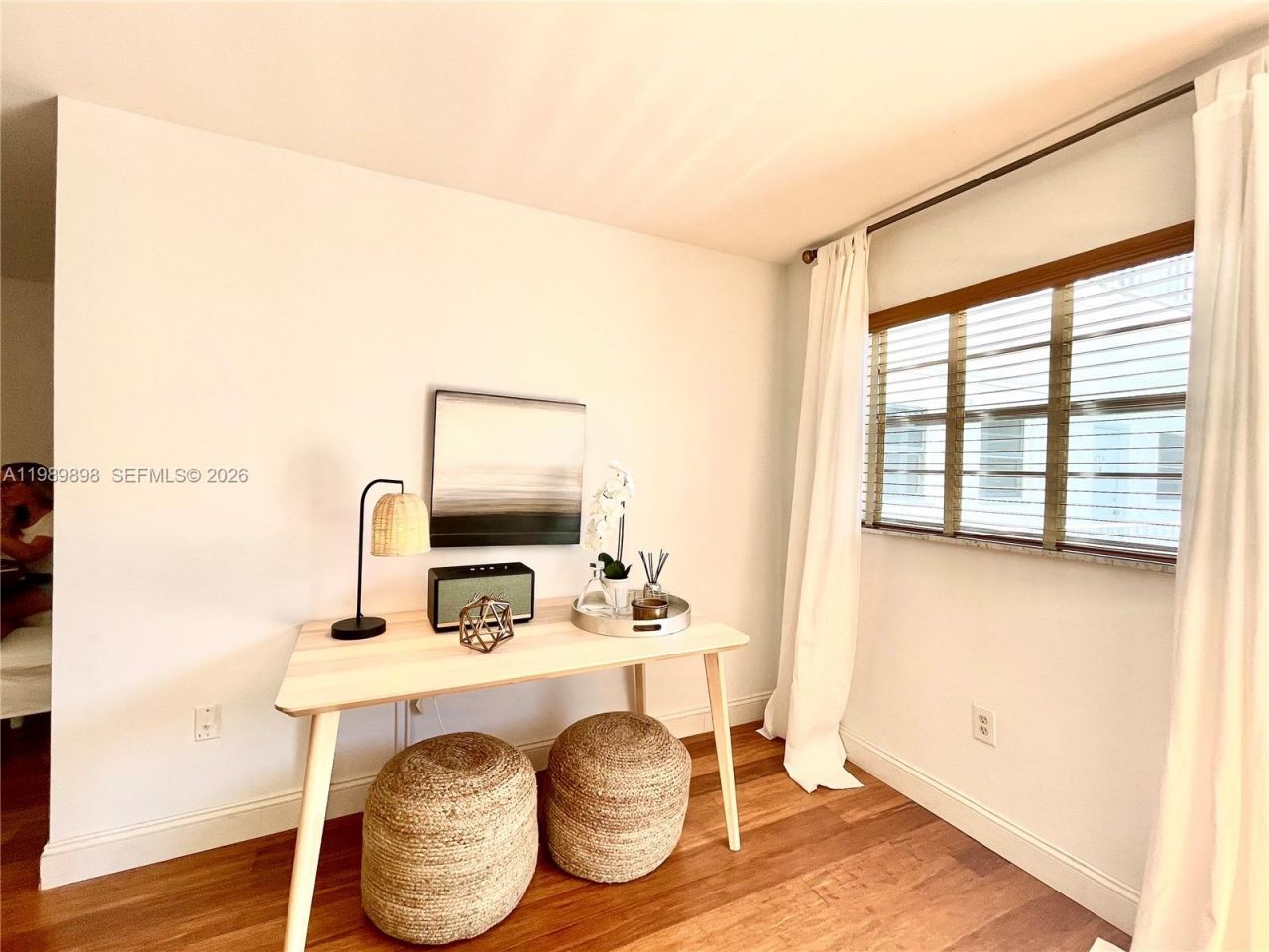221 Meridian Ave, Unit 410, Miami Beach, FL 33139 Photo