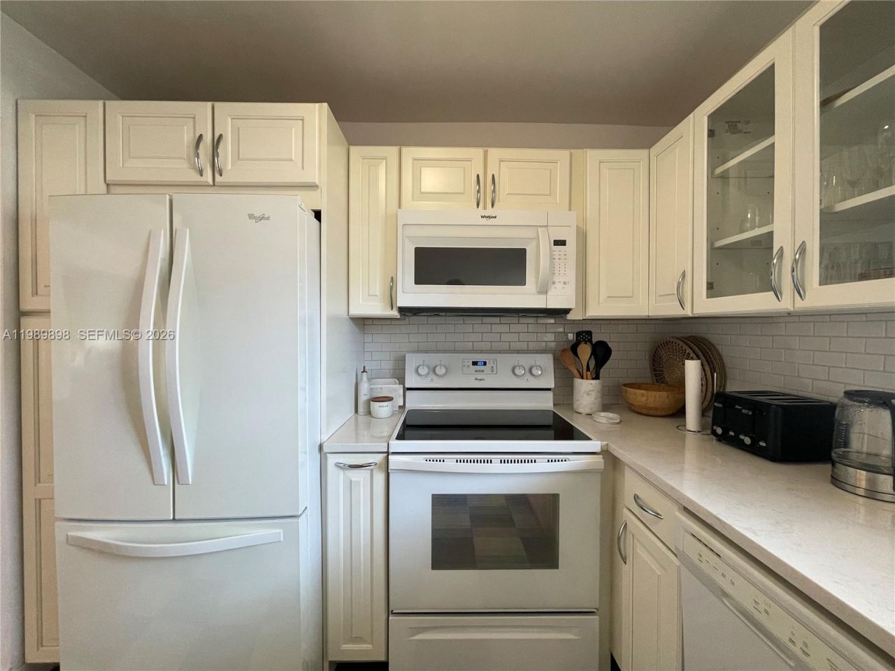 221 Meridian Ave , Unit 410, Miami Beach, FL 33139 Photo