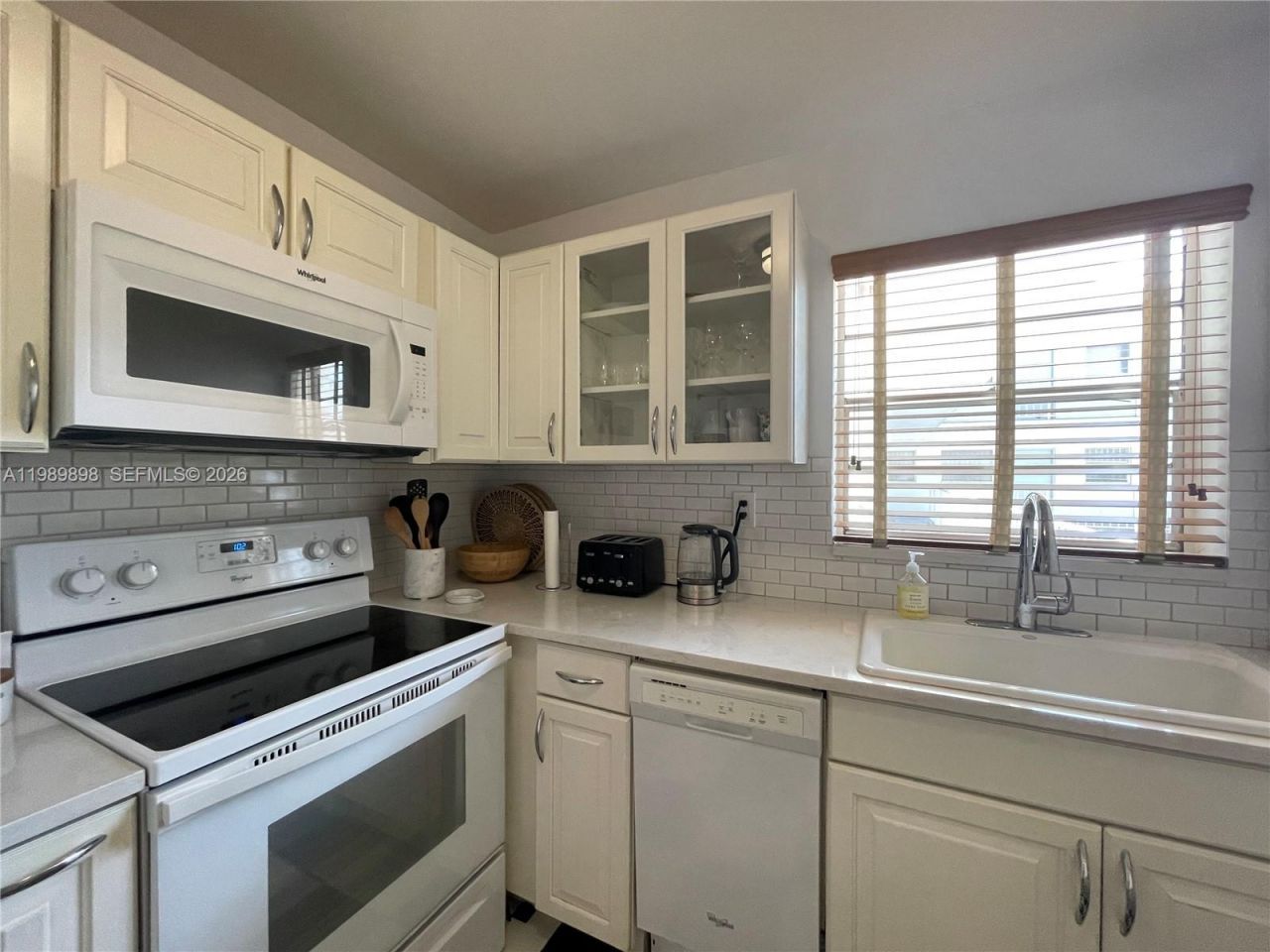 221 Meridian Ave , Unit 410, Miami Beach, FL 33139 Photo