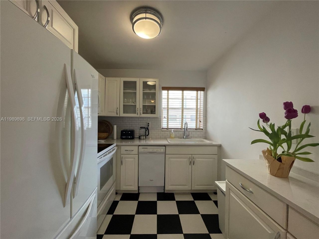 221 Meridian Ave , Unit 410, Miami Beach, FL 33139 Photo