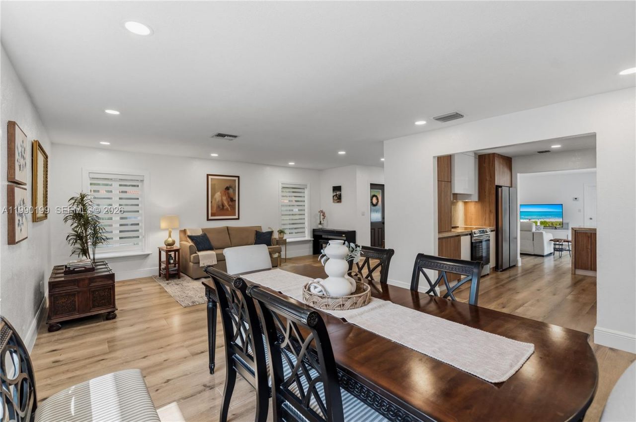 7327 Sabal Dr, Miami Lakes, FL 33014 Photo