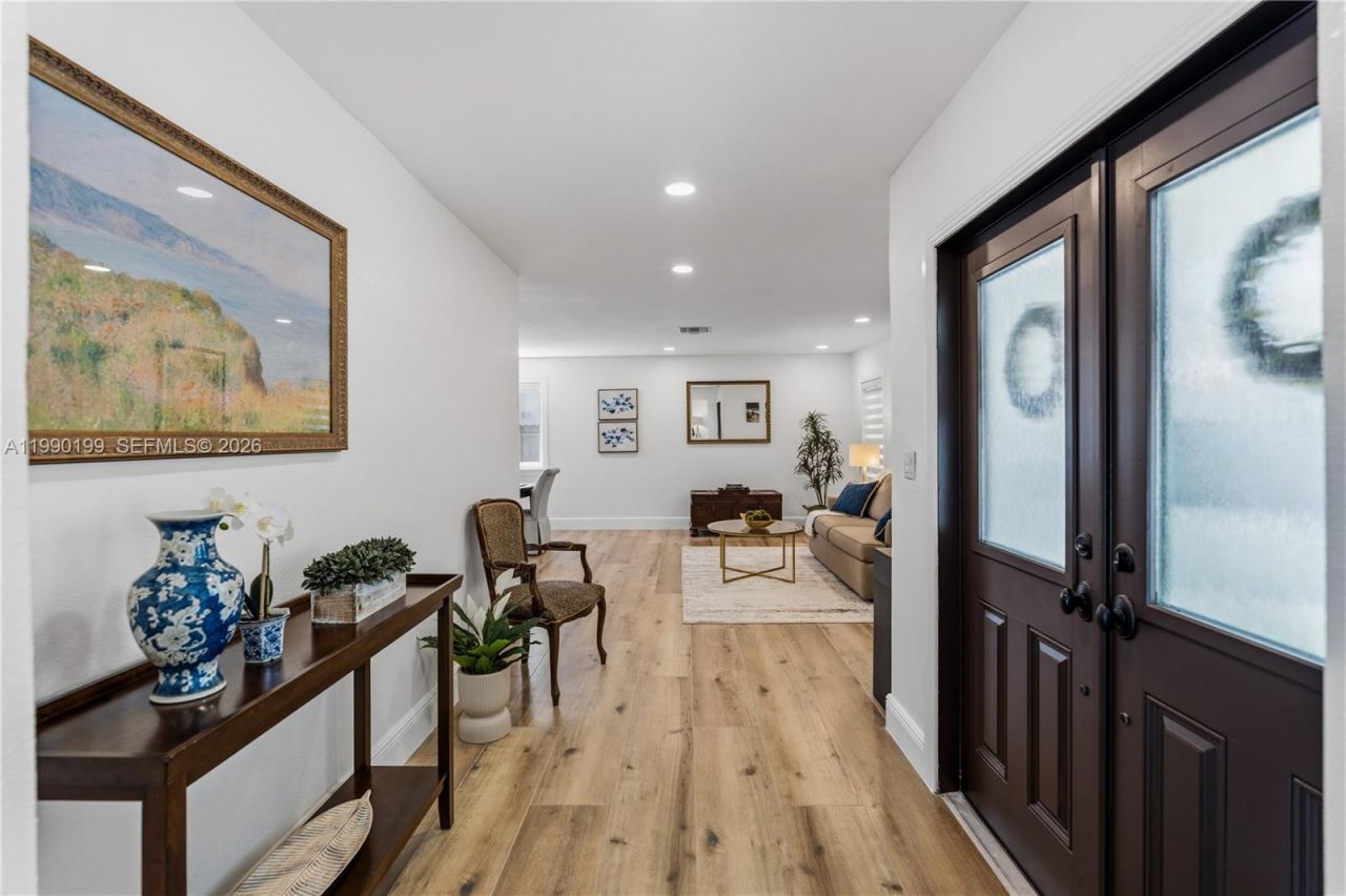 7327 Sabal Dr , Miami Lakes, FL 33014 Photo