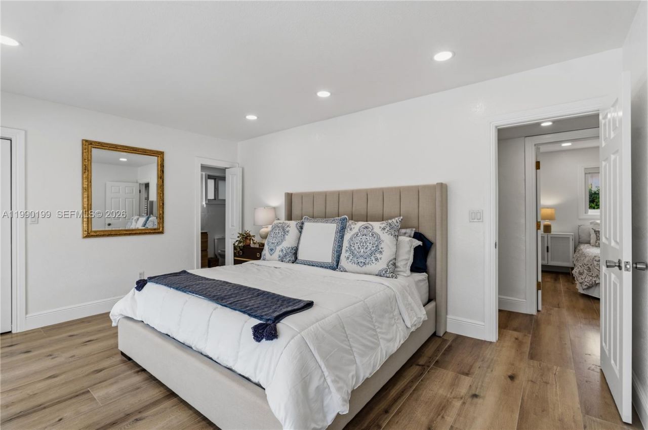 7327 Sabal Dr , Miami Lakes, FL 33014 Photo