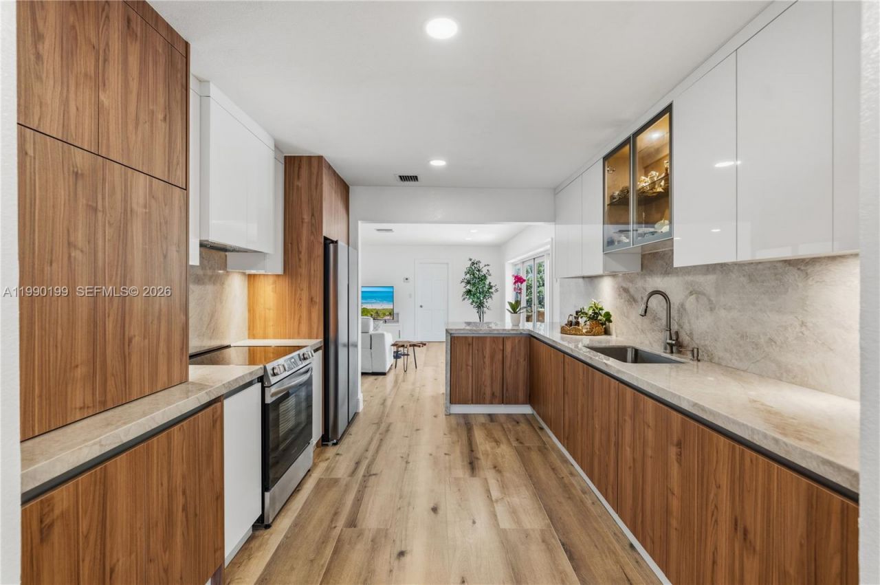 7327 Sabal Dr , Miami Lakes, FL 33014 Photo