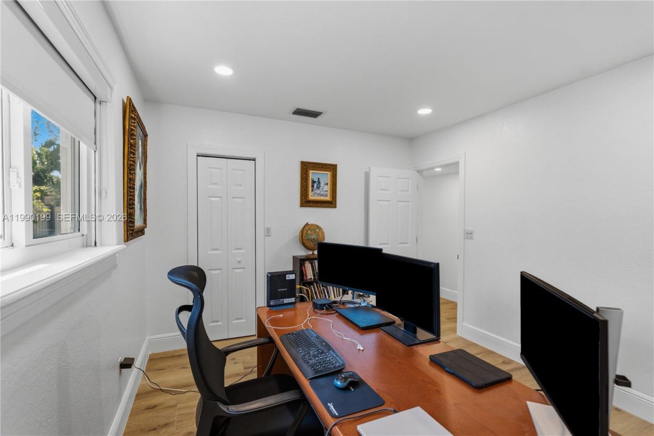 7327 Sabal Dr, Miami Lakes, FL 33014 Photo