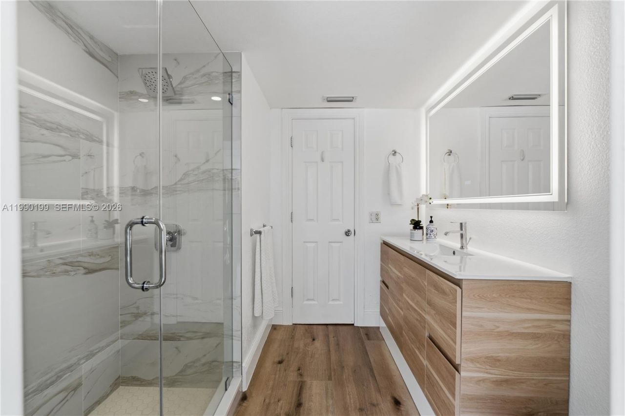 7327 Sabal Dr , Miami Lakes, FL 33014 Photo