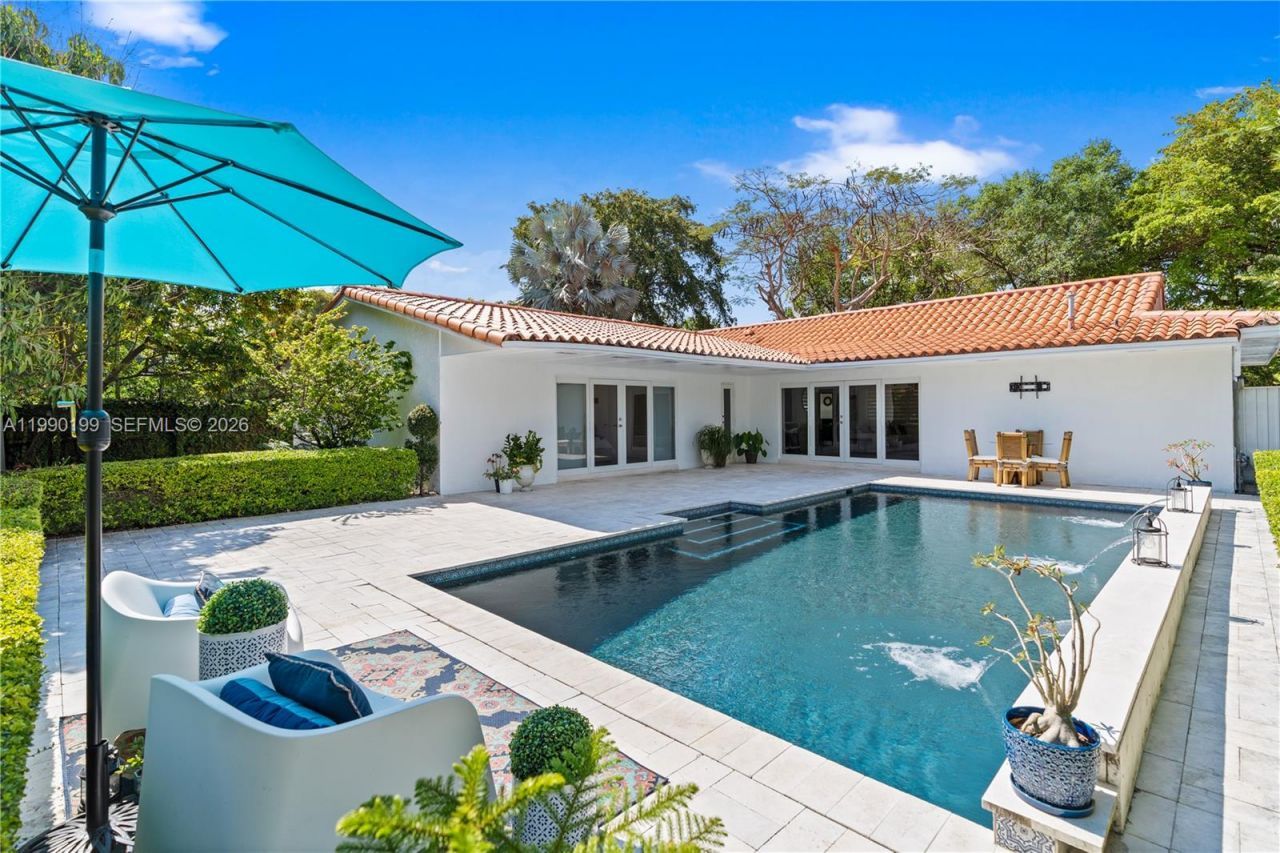 7327 Sabal Dr, Miami Lakes, FL 33014 Photo