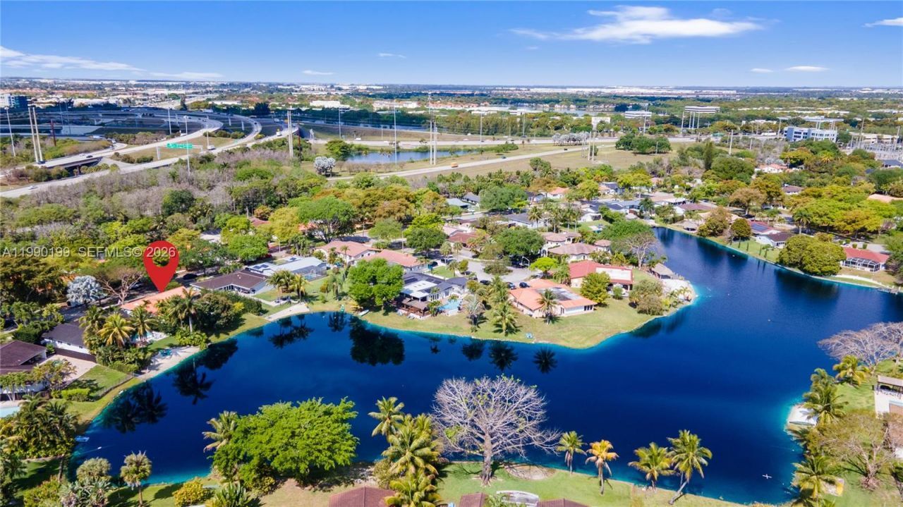 7327 Sabal Dr, Miami Lakes, FL 33014 Photo