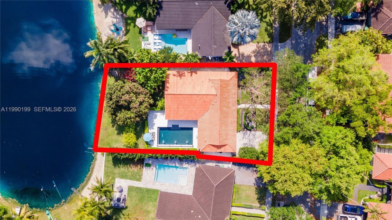 7327 Sabal Dr, Miami Lakes, FL 33014 Photo