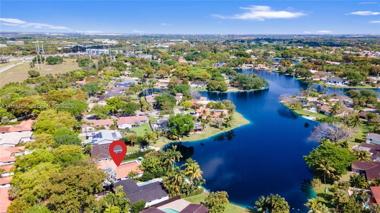 7327 Sabal Dr, Miami Lakes, FL 33014 Photo