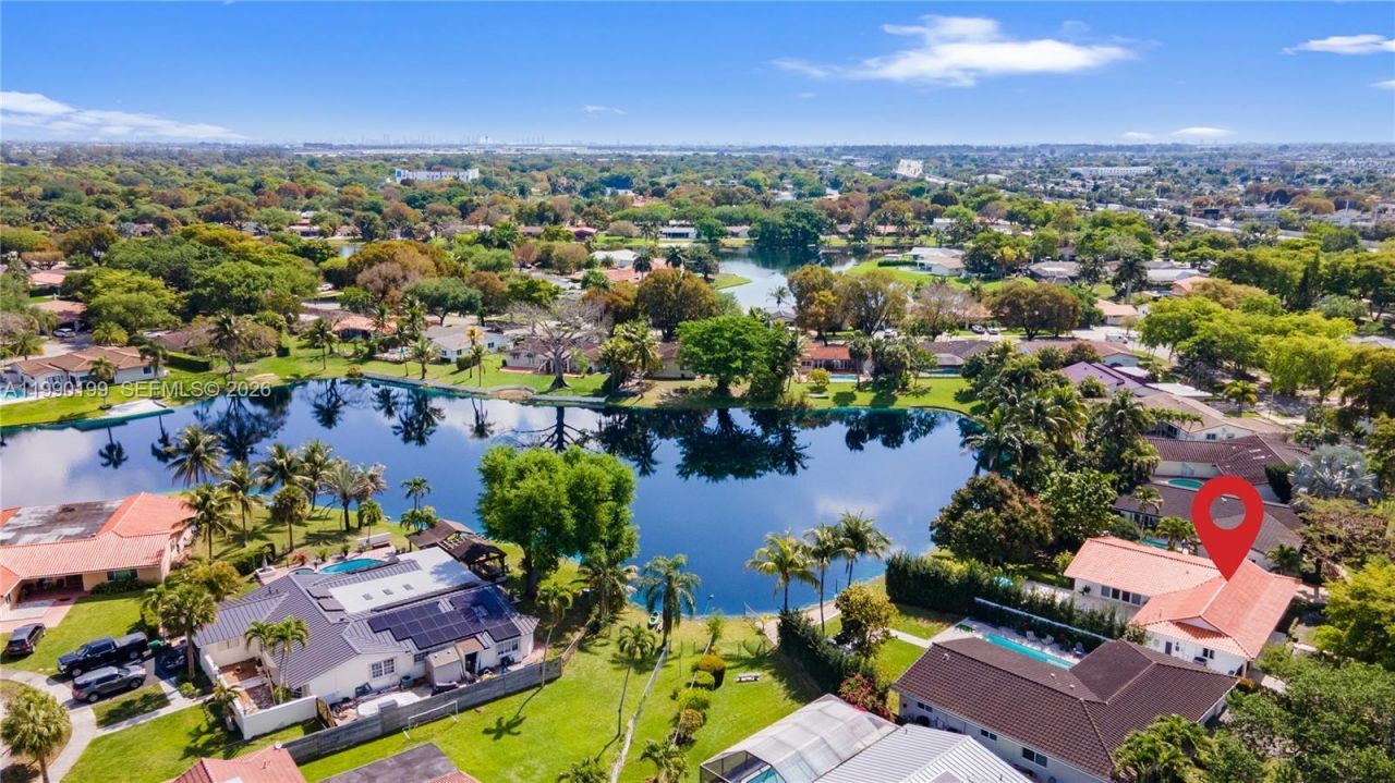 7327 Sabal Dr, Miami Lakes, FL 33014 Photo