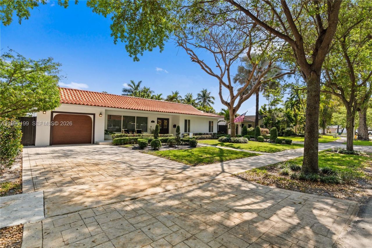 7327 Sabal Dr, Miami Lakes, FL 33014 Photo