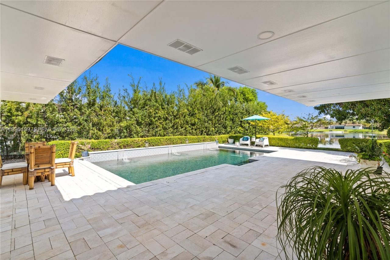 7327 Sabal Dr , Miami Lakes, FL 33014 Photo