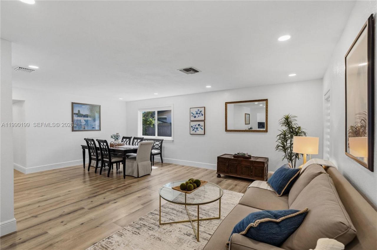 7327 Sabal Dr, Miami Lakes, FL 33014 Photo