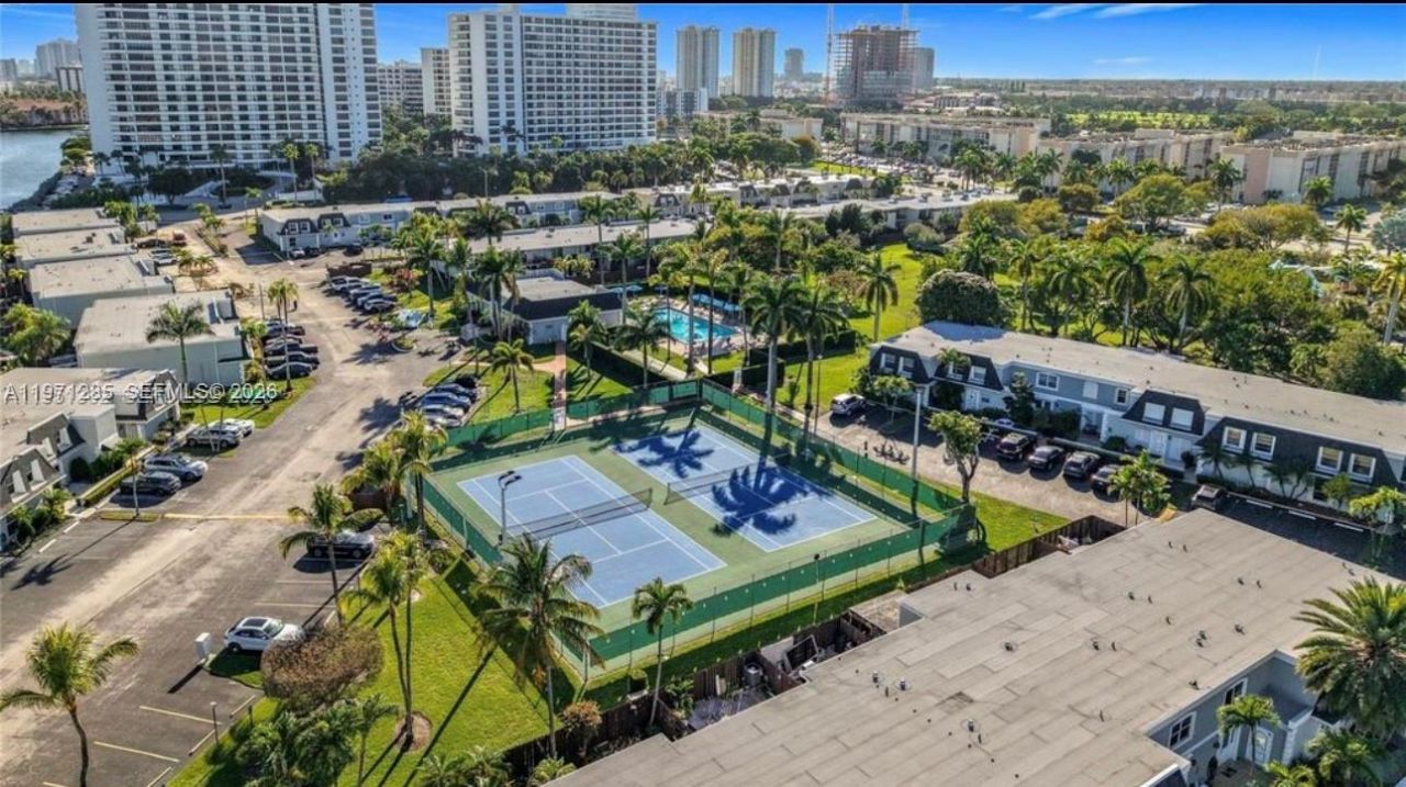 2308 NE 7th St, Unit 29, Hallandale Beach, FL 33009 Photo