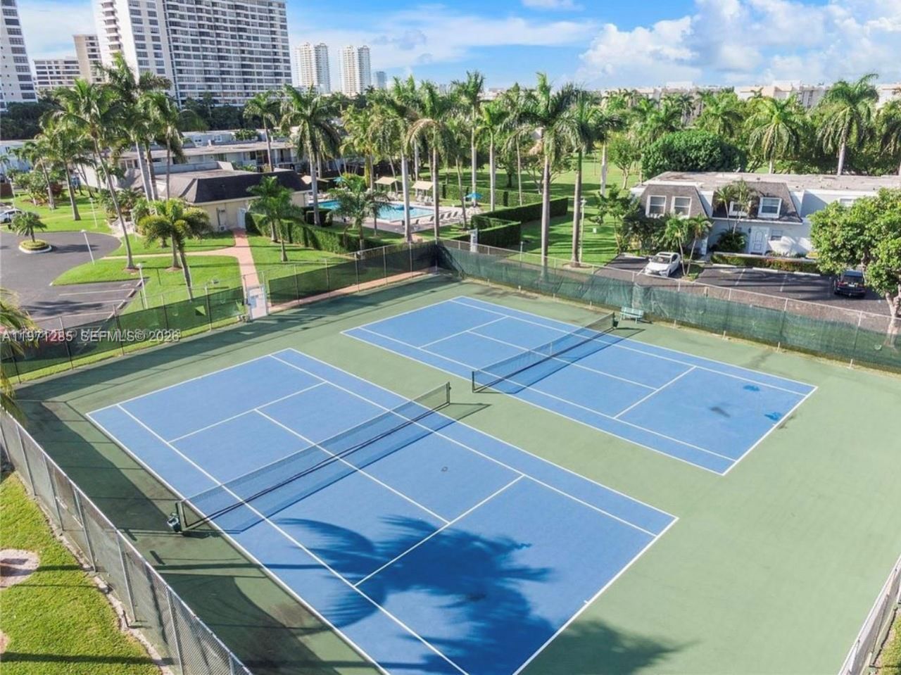 2308 NE 7th St, Unit 29, Hallandale Beach, FL 33009 Photo