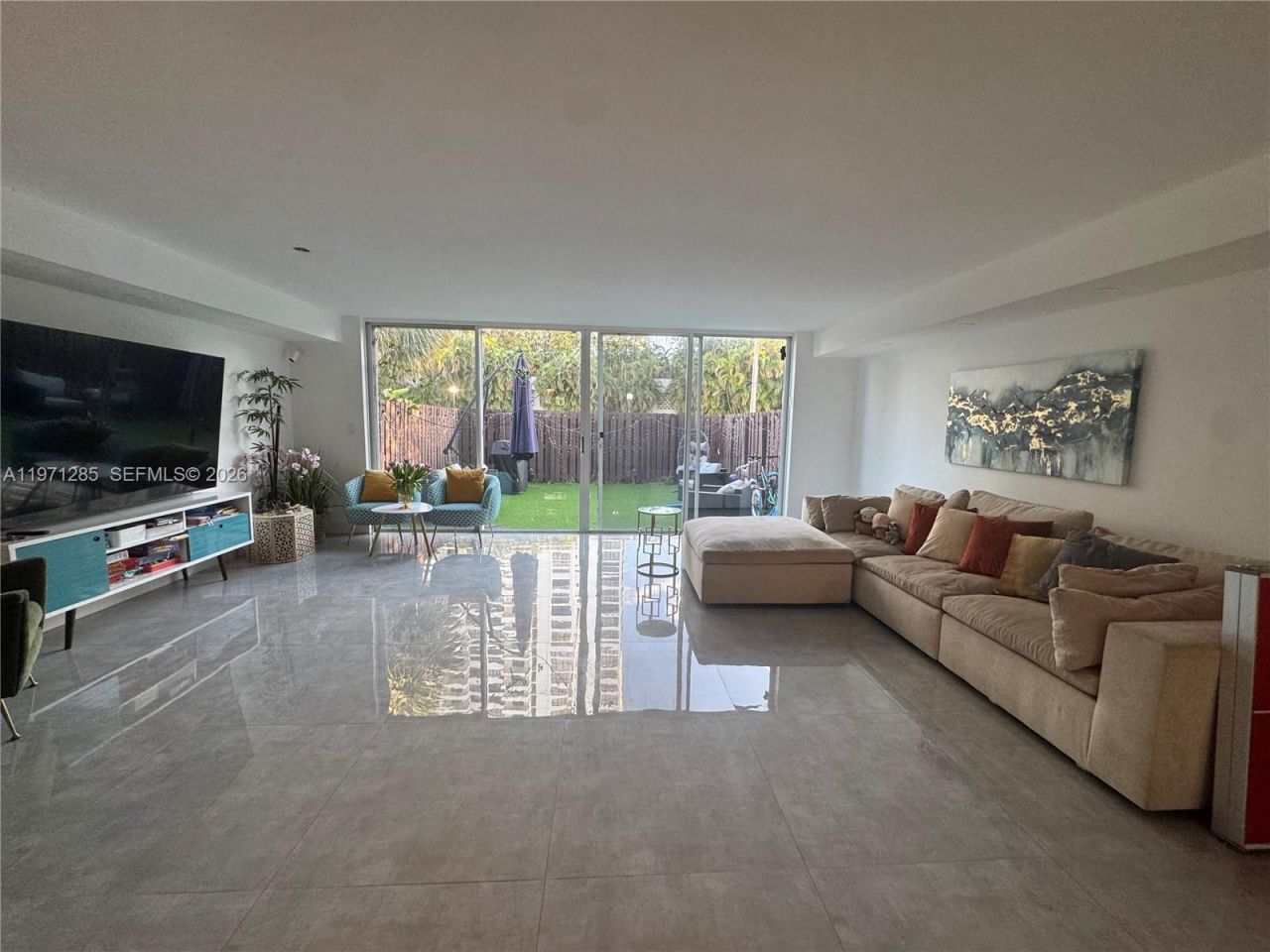 2308 NE 7th St, Unit 29, Hallandale Beach, FL 33009 Photo