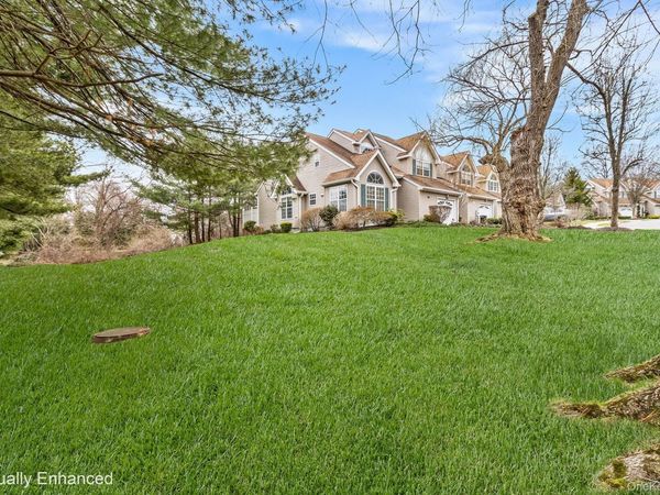 1 Northridge Circle , Huntington, NY 11743