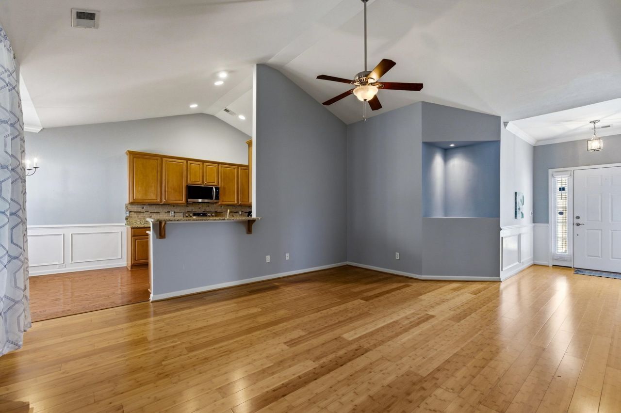 149 Myrtle Grande Dr. Photo 11