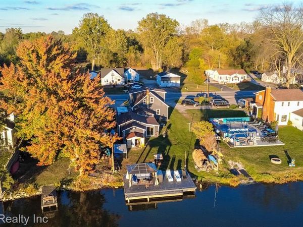 26721 W Huron River Drive, Flat Rock, MI 48134