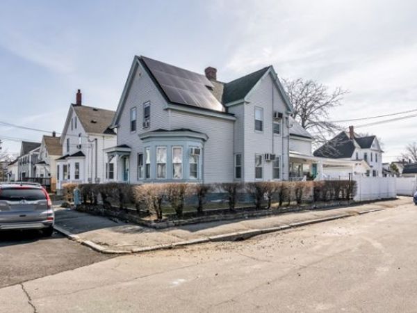 11 Cambridge St, Lawrence, MA 01843