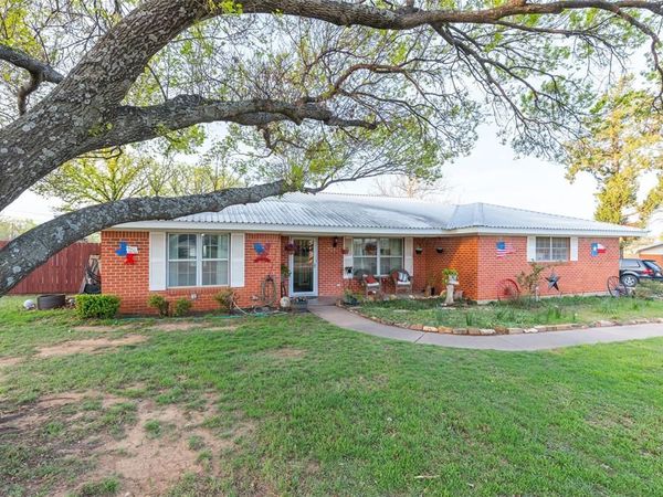 771 E 6th Street , Baird, TX 79504