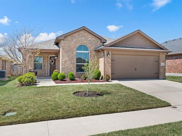 9313 Herringbone Drive , Fort Worth, TX 76131