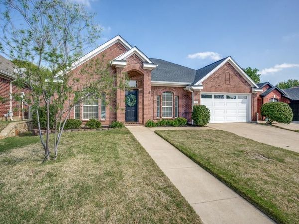 1707 Nightingale Lane , Corinth, TX 76210
