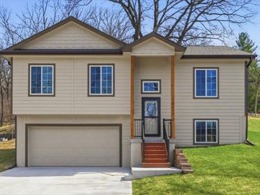 2407 N BROADWAY Street, COUNCIL BLUFFS, IA 51503